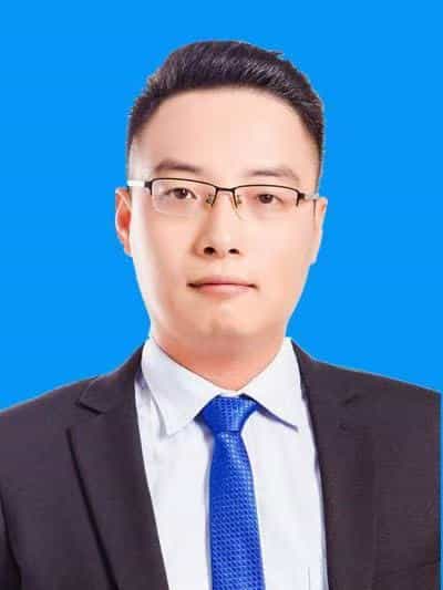 律师个人照片.jpg